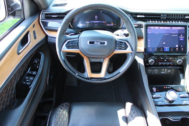 2025 Jeep Grand Cherokee Summit Reserve