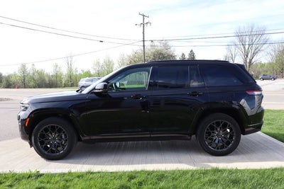 2025 Jeep Grand Cherokee Summit