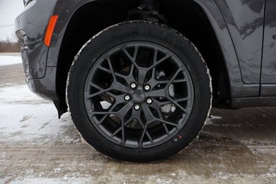 2025 Jeep Grand Cherokee Summit