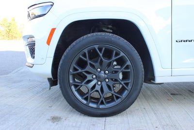 2025 Jeep Grand Cherokee Summit