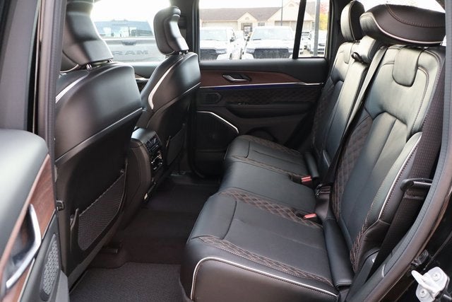 2025 Jeep Grand Cherokee Summit