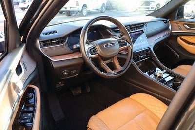 2023 Jeep Grand Cherokee Summit