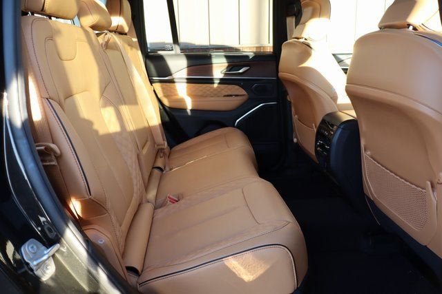 2023 Jeep Grand Cherokee Summit