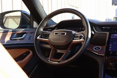 2023 Jeep Grand Cherokee Summit