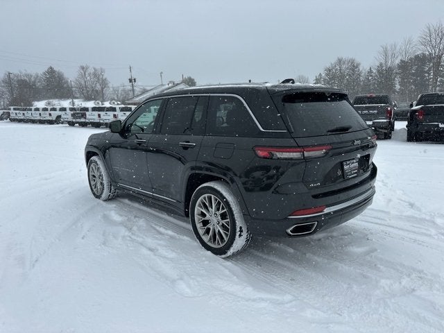 2023 Jeep Grand Cherokee Summit
