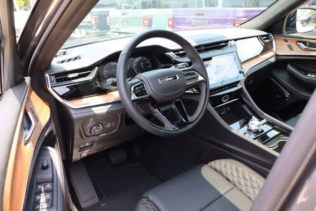 2026 Jeep Grand Cherokee Summit