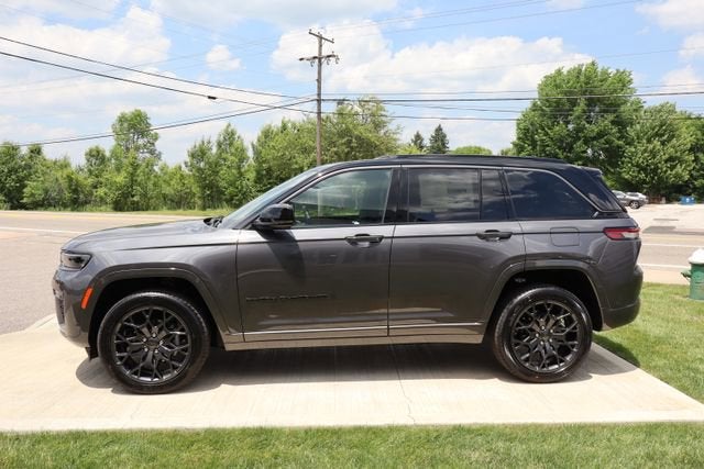 2026 Jeep Grand Cherokee Summit