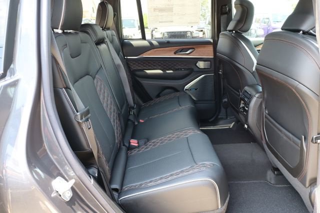 2026 Jeep Grand Cherokee Summit