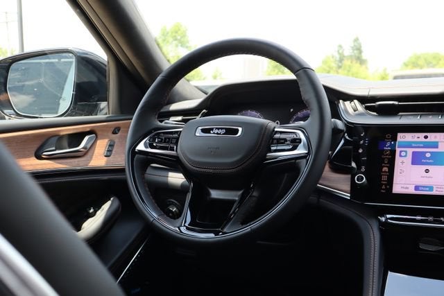 2026 Jeep Grand Cherokee Summit