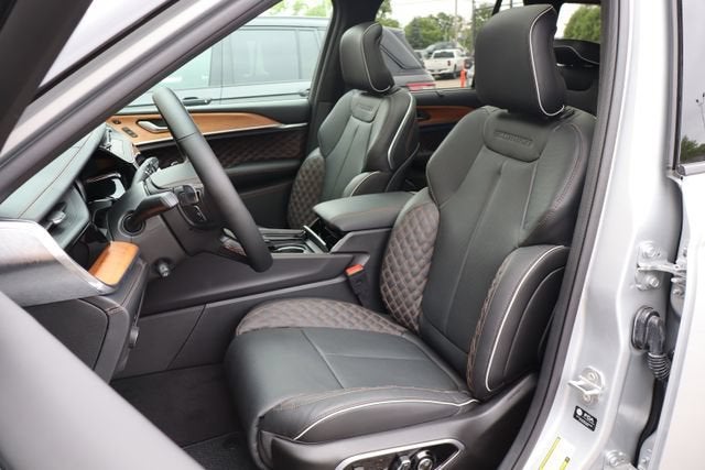 2026 Jeep Grand Cherokee Summit