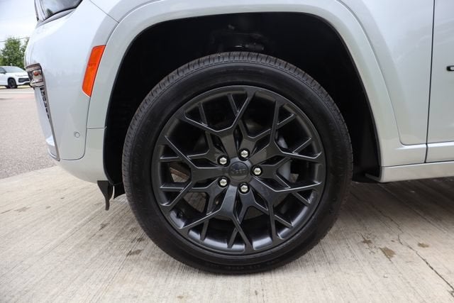 2026 Jeep Grand Cherokee Summit