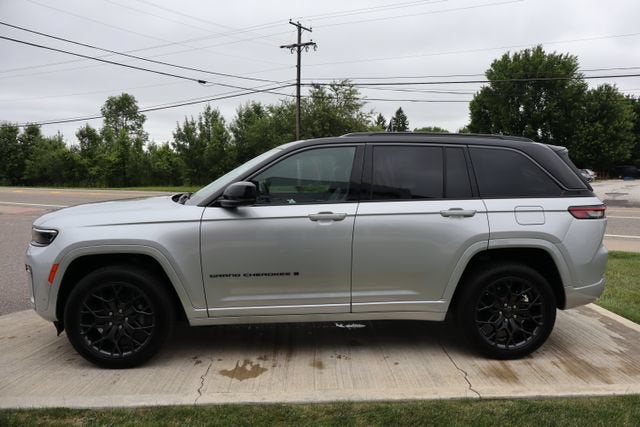 2026 Jeep Grand Cherokee Summit