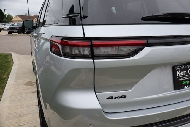 2026 Jeep Grand Cherokee Summit