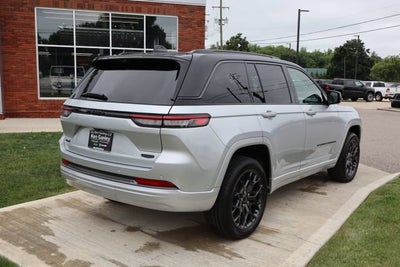 2026 Jeep Grand Cherokee Summit