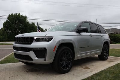 2026 Jeep Grand Cherokee Summit