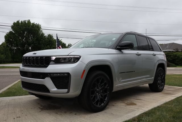 2026 Jeep Grand Cherokee Summit