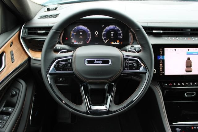 2026 Jeep Grand Cherokee Summit