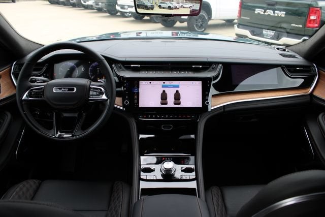 2026 Jeep Grand Cherokee Summit
