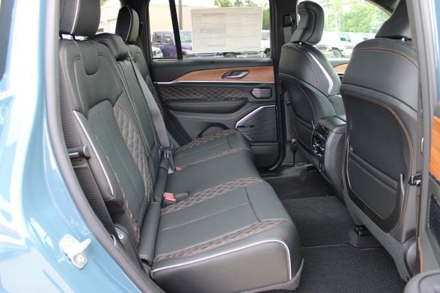2026 Jeep Grand Cherokee Summit