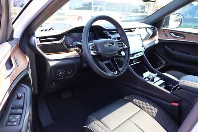 2026 Jeep Grand Cherokee Summit
