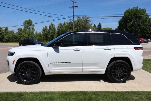 2026 Jeep Grand Cherokee Summit