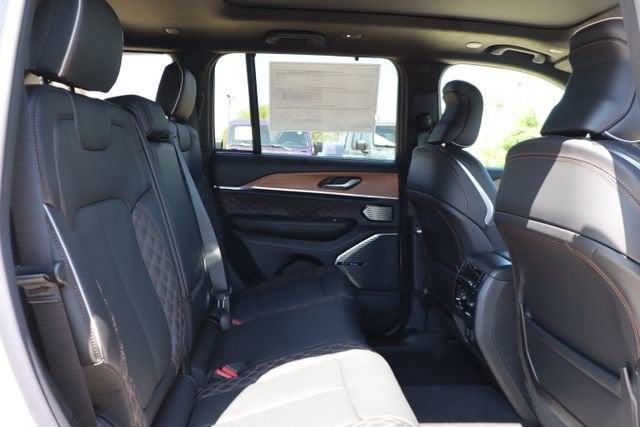 2026 Jeep Grand Cherokee Summit