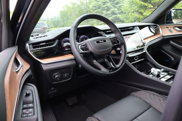 2026 Jeep Grand Cherokee Summit