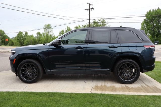 2026 Jeep Grand Cherokee Summit
