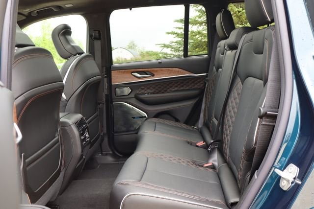 2026 Jeep Grand Cherokee Summit