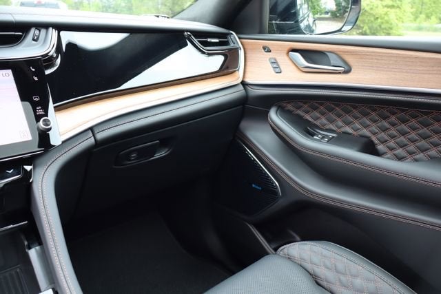 2026 Jeep Grand Cherokee Summit