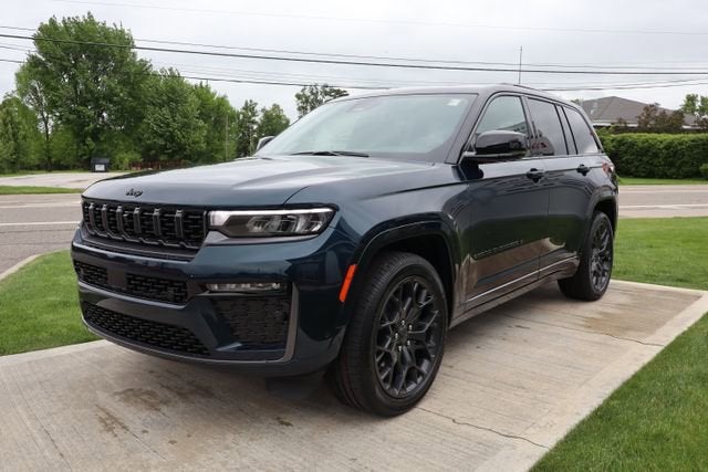 2026 Jeep Grand Cherokee Summit