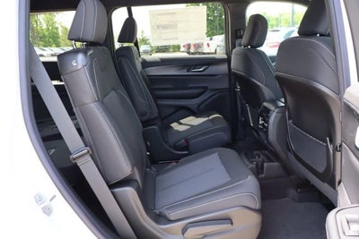 2026 Jeep Grand Cherokee L Laredo