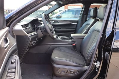 2026 Jeep Grand Cherokee L Laredo Altitude