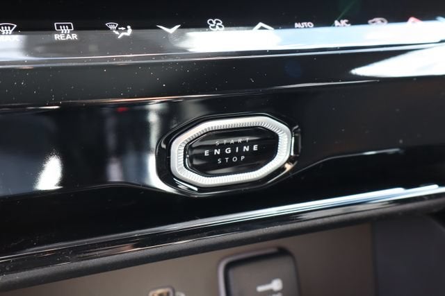 2026 Jeep Grand Cherokee L Laredo Altitude