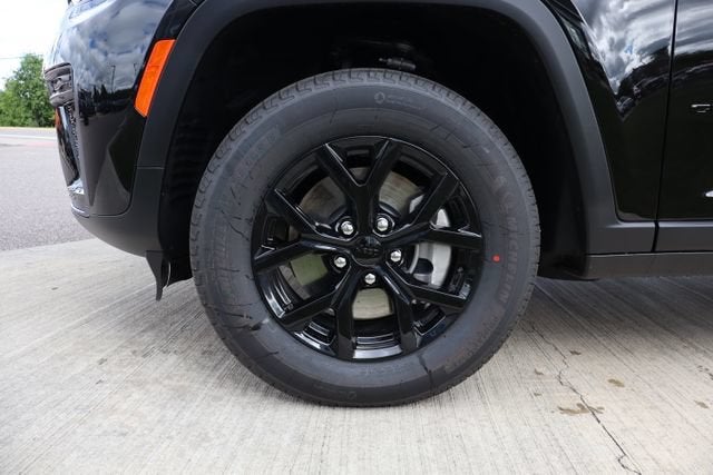 2026 Jeep Grand Cherokee L Laredo Altitude