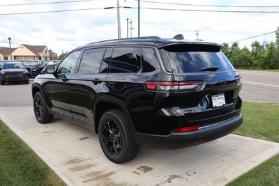 2026 Jeep Grand Cherokee L Laredo Altitude