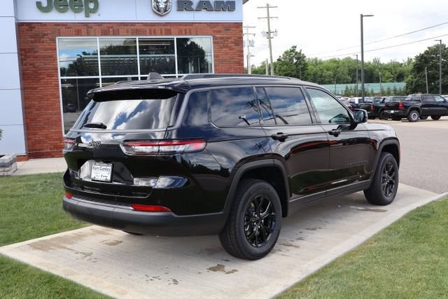 2026 Jeep Grand Cherokee L Laredo Altitude