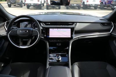 2026 Jeep Grand Cherokee L Laredo Altitude