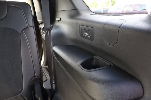 2026 Jeep Grand Cherokee L Laredo Altitude