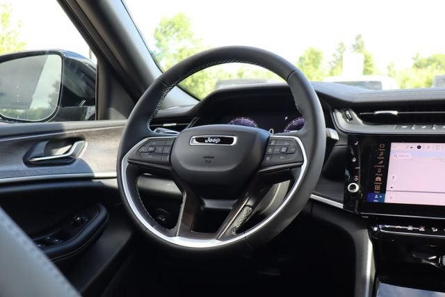 2026 Jeep Grand Cherokee L Laredo Altitude