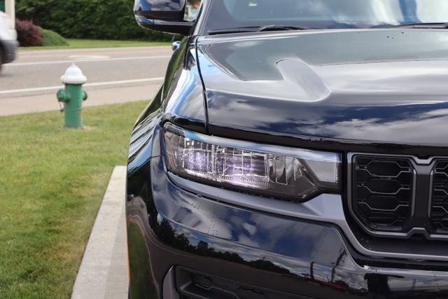 2026 Jeep Grand Cherokee L Laredo Altitude