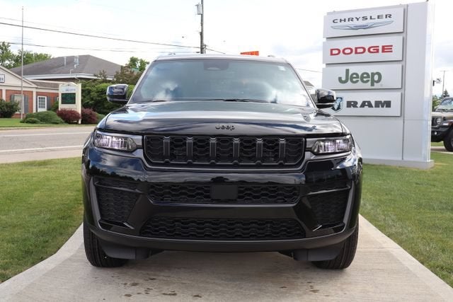 2026 Jeep Grand Cherokee L Laredo Altitude