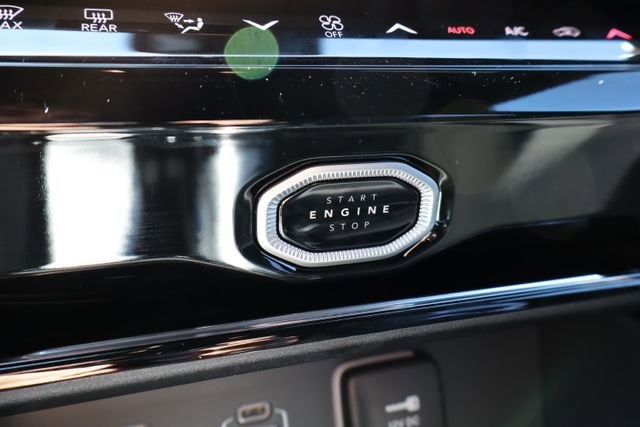 2026 Jeep Grand Cherokee L Laredo Altitude
