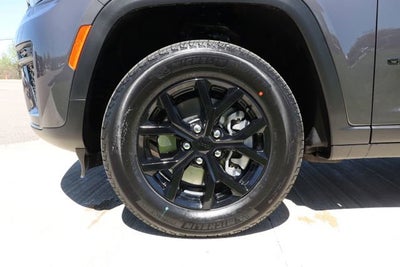 2026 Jeep Grand Cherokee L Laredo Altitude