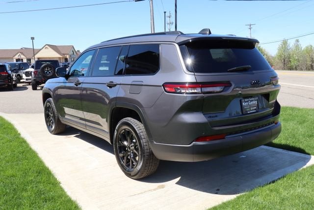 2026 Jeep Grand Cherokee L Laredo Altitude