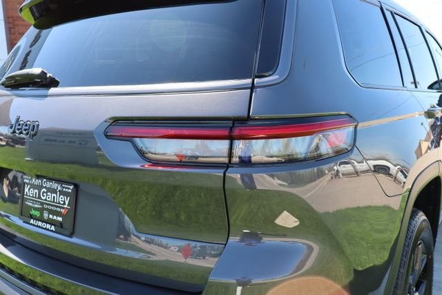 2026 Jeep Grand Cherokee L Laredo Altitude