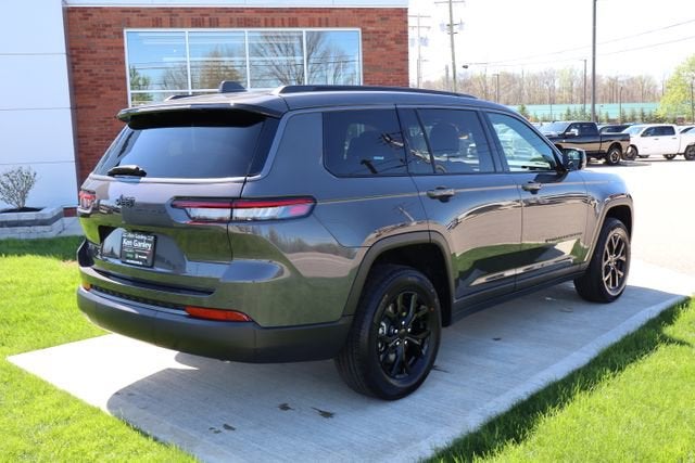 2026 Jeep Grand Cherokee L Laredo Altitude