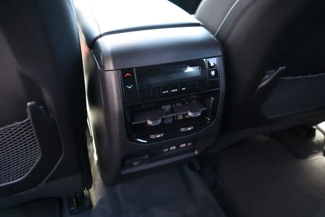 2026 Jeep Grand Cherokee L Laredo Altitude