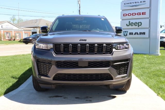 2026 Jeep Grand Cherokee L Laredo Altitude