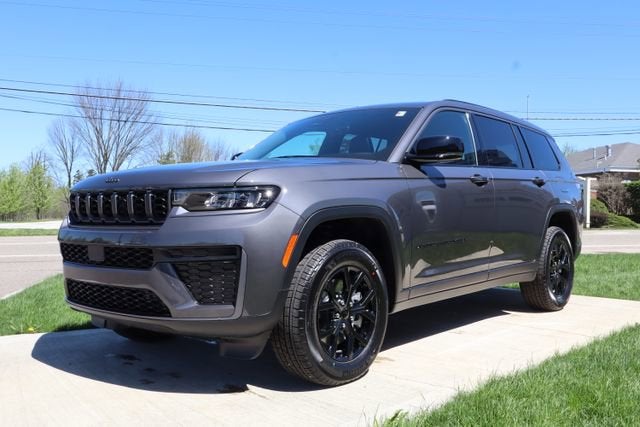 2026 Jeep Grand Cherokee L Laredo Altitude